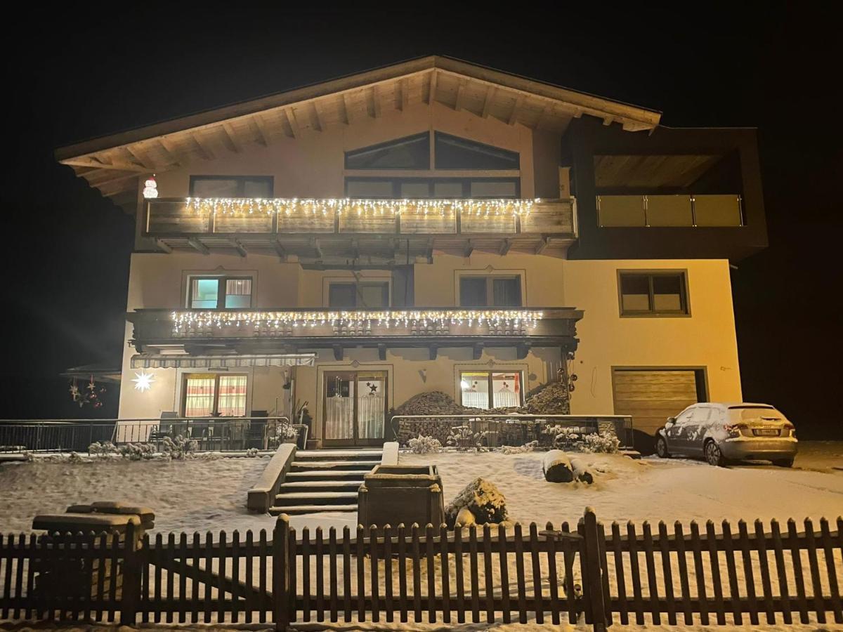 Haus Seppi Hotell Neukirchen am Großvenediger Eksteriør bilde
