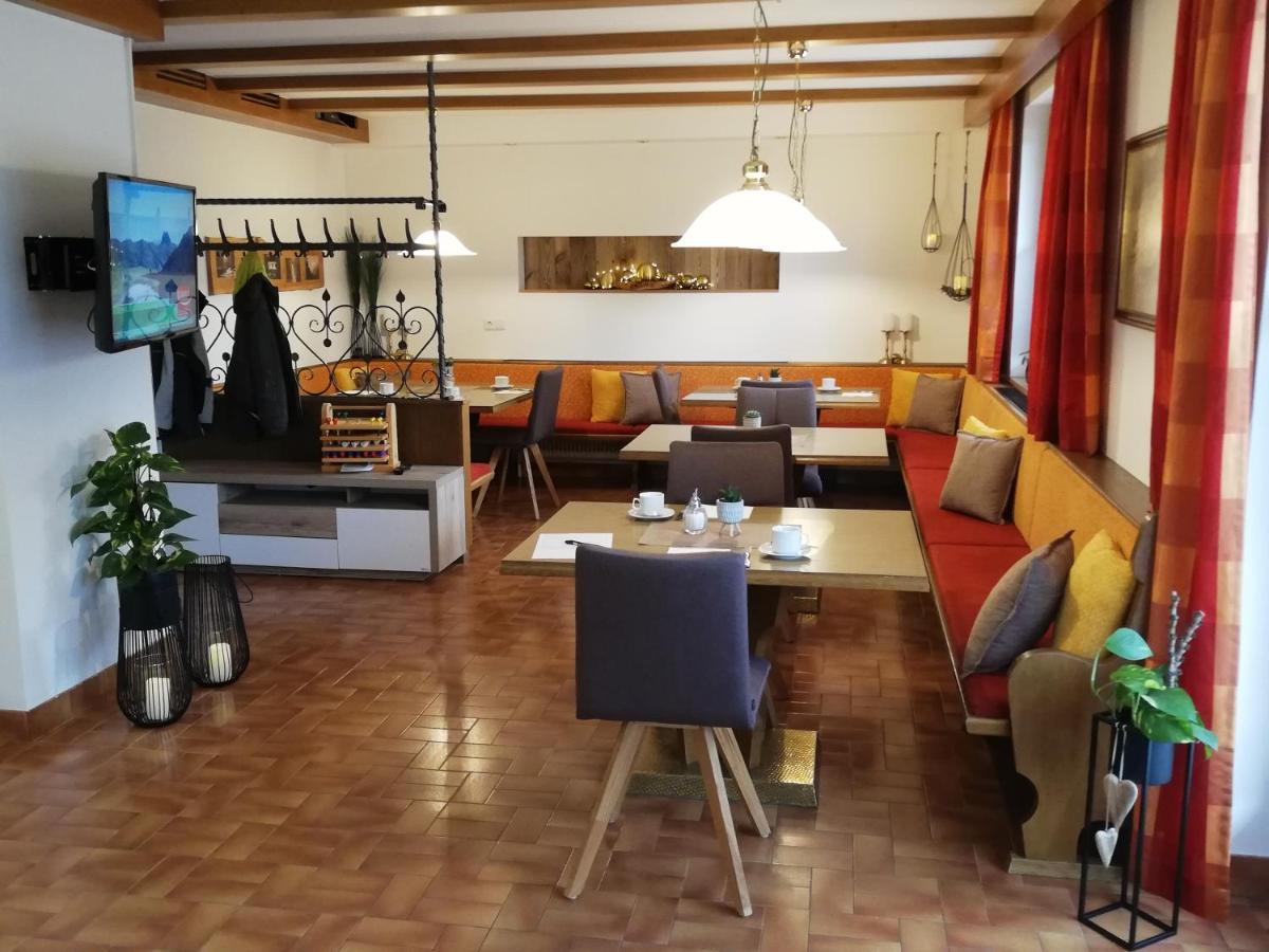 Haus Seppi Hotell Neukirchen am Großvenediger Eksteriør bilde
